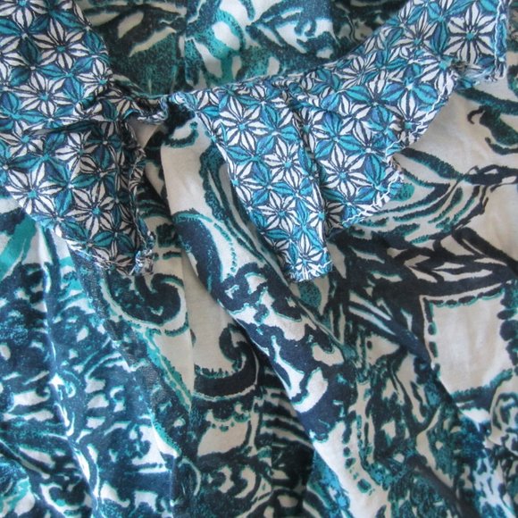 TOMMY HILFIGER Women's Sleeveless Pullover Top Size S/P Blue Pattern --- - Picture 5 of 9